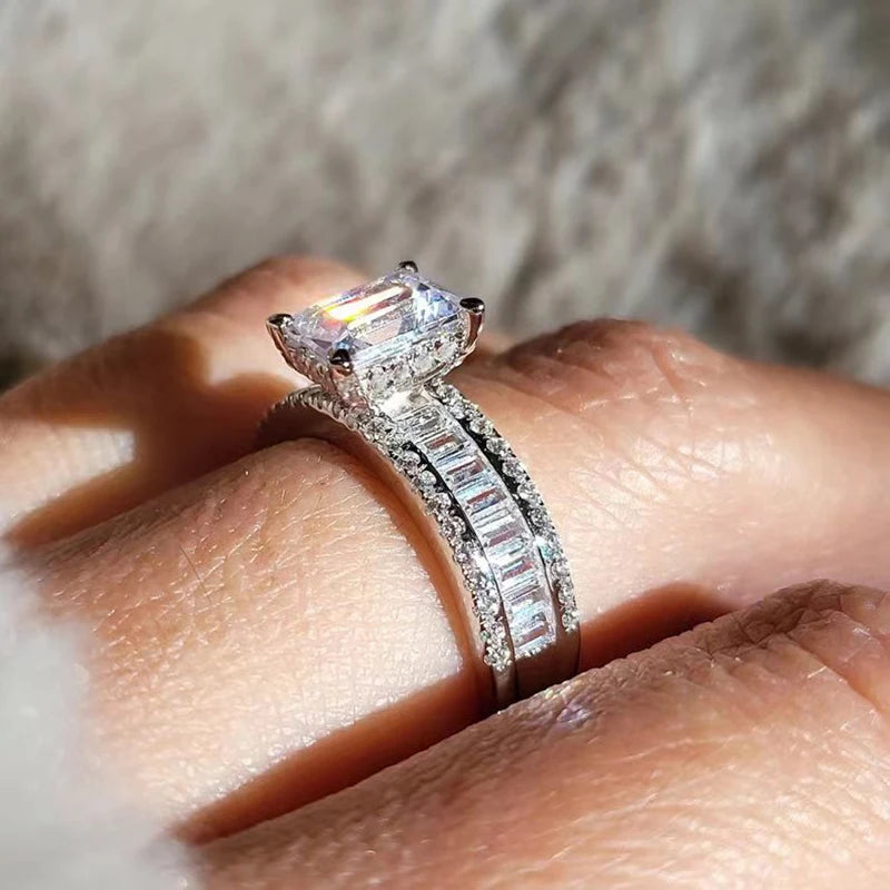 Sparkling Rectangular Zircon Ring in Luxury Silver Finish